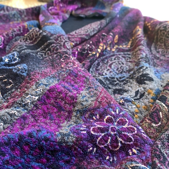 Unique Wrap Long Sleeve Blouse Gorgeous Floral Embellishments - Picture 5 of 8